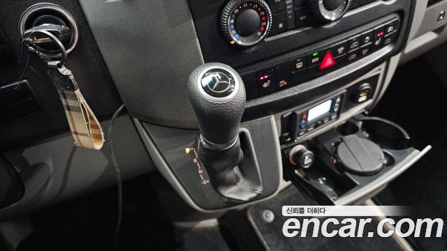 Mercedes-Benz Sprinter 2017 — photo 12