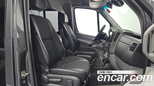 Mercedes-Benz Sprinter 2017 — photo 13