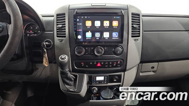 Mercedes-Benz Sprinter 2017 — photo 19
