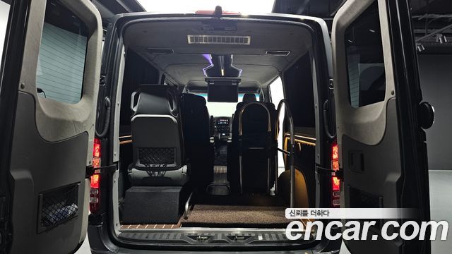 Mercedes-Benz Sprinter 2017 — photo 26