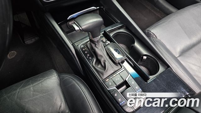Kia K7 2017 — photo 12