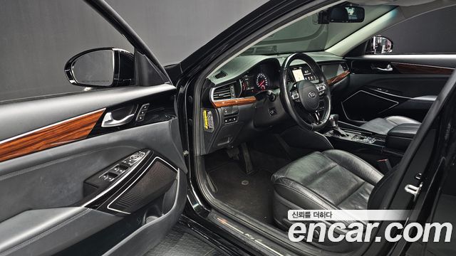 Kia K7 2017 — photo 17