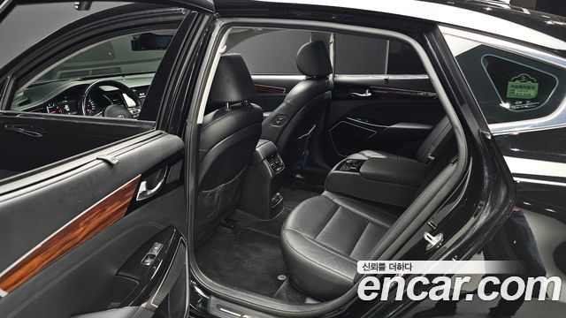 Kia K7 2017 — photo 18