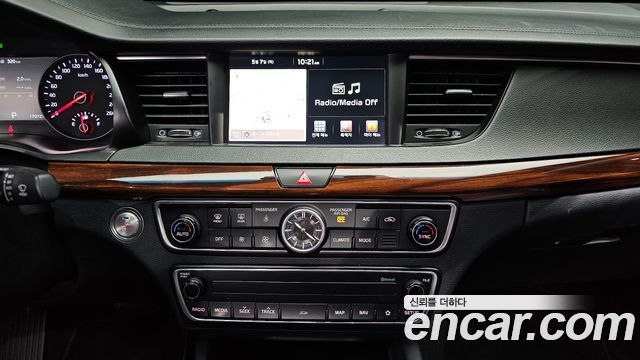 Kia K7 2017 — photo 20