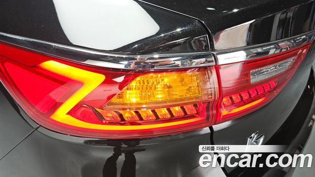 Kia K7 2017 — photo 9