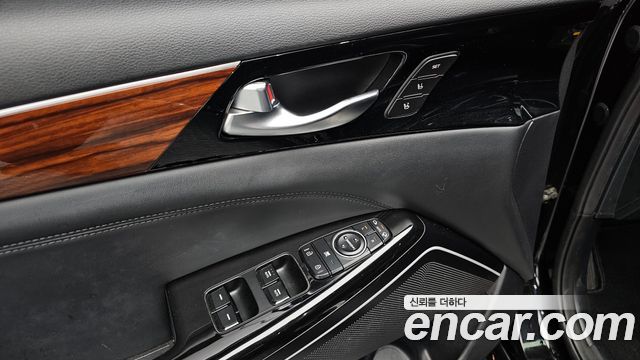 Kia K7 2017 — photo 35