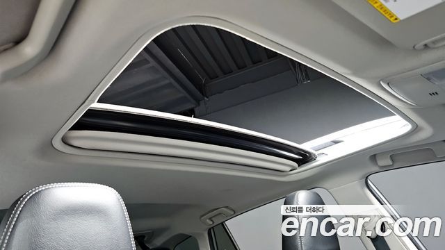 Toyota RAV4 2018 — photo 25