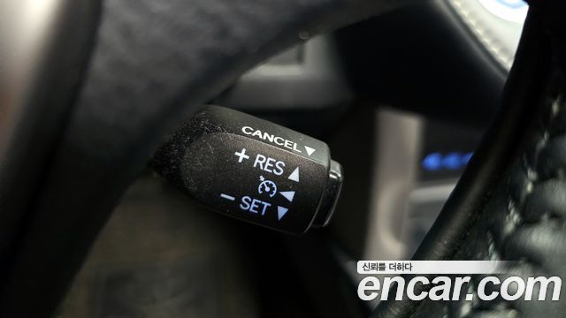 Toyota RAV4 2018 — photo 34
