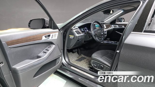 Genesis G80 2019 — photo 10