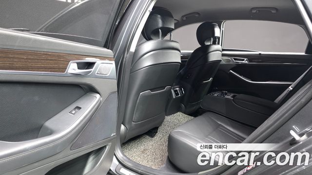 Genesis G80 2019 — photo 11