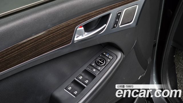 Genesis G80 2019 — photo 16