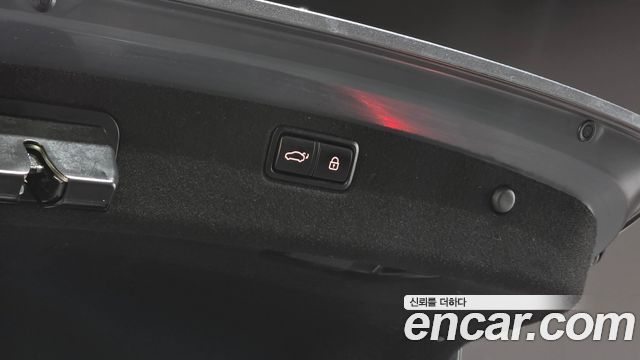 Genesis G80 2019 — photo 20