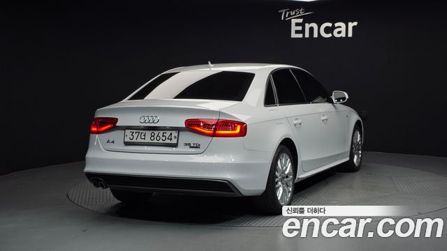 Audi A4 2016 — photo 2
