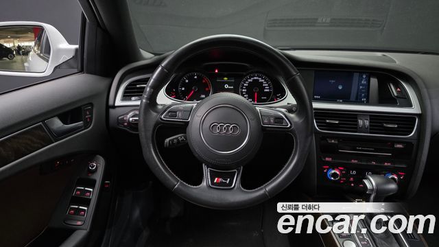 Audi A4 2016 — photo 12