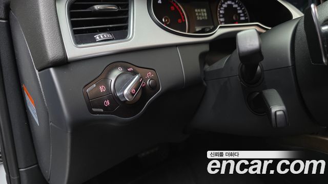 Audi A4 2016 — photo 18