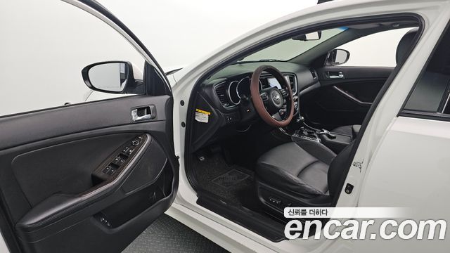 Kia K5 2015 — photo 10