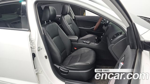 Kia K5 2015 — photo 11
