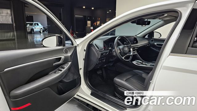 Hyundai Sonata 2022 — photo 13