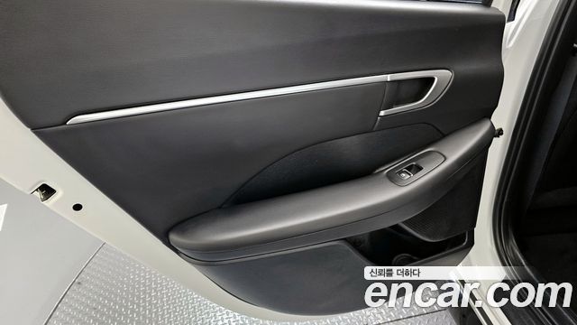 Hyundai Sonata 2022 — photo 15
