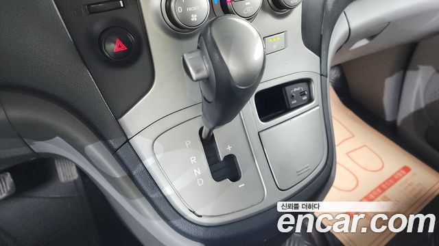 Hyundai Starex 2015 — photo 9