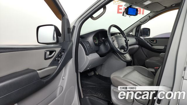 Hyundai Starex 2015 — photo 10