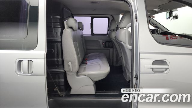 Hyundai Starex 2015 — photo 11