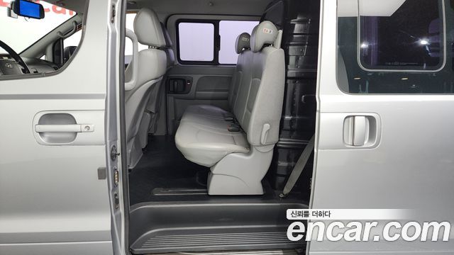 Hyundai Starex 2015 — photo 12