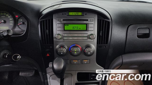 Hyundai Starex 2015 — photo 14