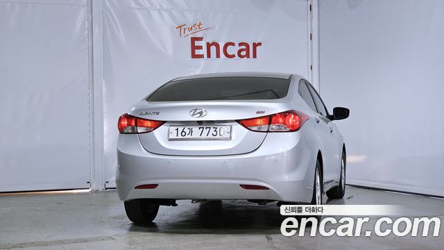 Hyundai AVANTE 2013 — photo 4