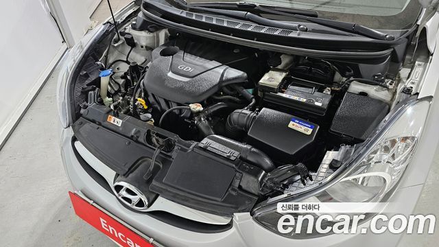 Hyundai AVANTE 2013 — photo 6