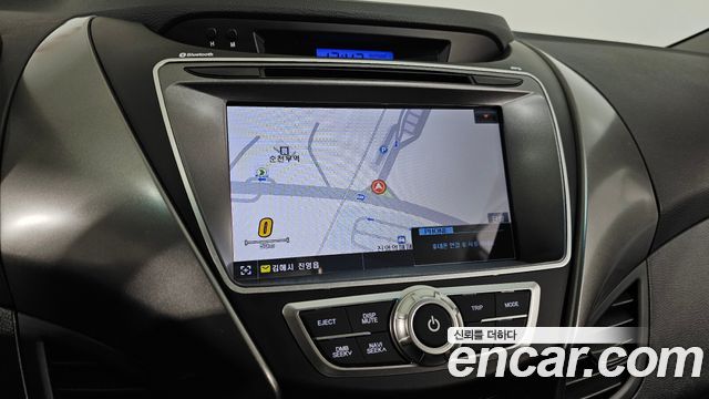 Hyundai AVANTE 2013 — photo 16