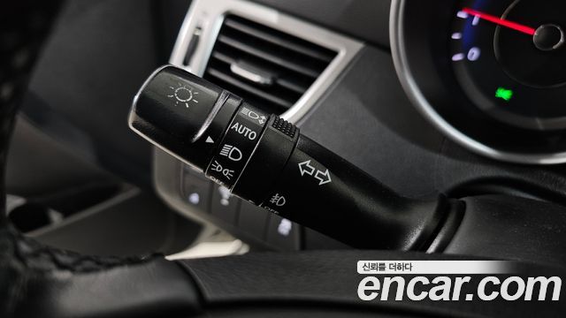 Hyundai AVANTE 2013 — photo 20