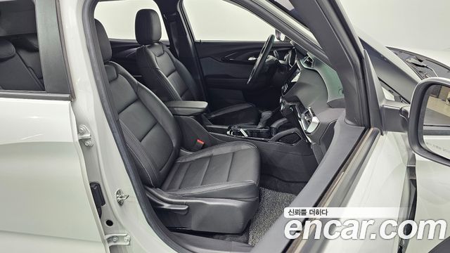 Chevrolet Korea Trailblazer 2022 — photo 13