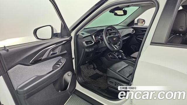 Chevrolet Korea Trailblazer 2022 — photo 16