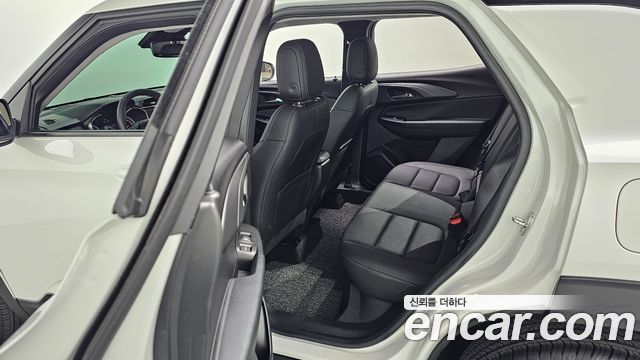 Chevrolet Korea Trailblazer 2022 — photo 30