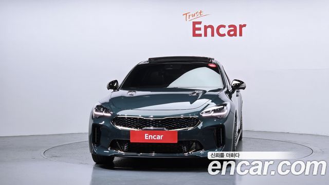 Kia Stinger 2023 — photo 3