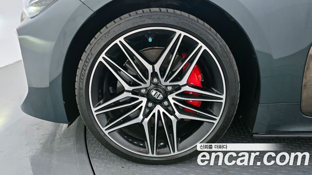 Kia Stinger 2023 — photo 5