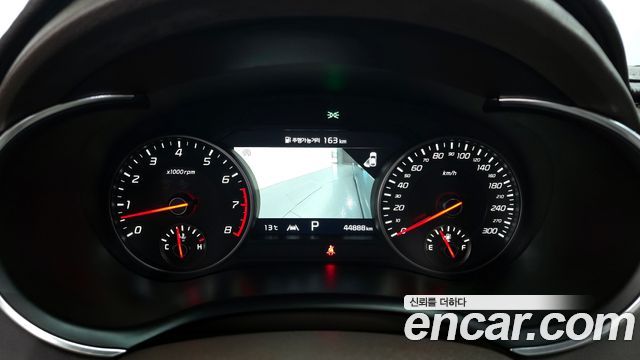 Kia Stinger 2023 — photo 8