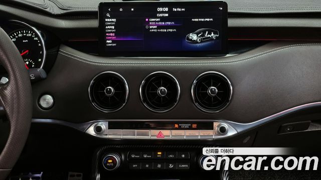 Kia Stinger 2023 — photo 18