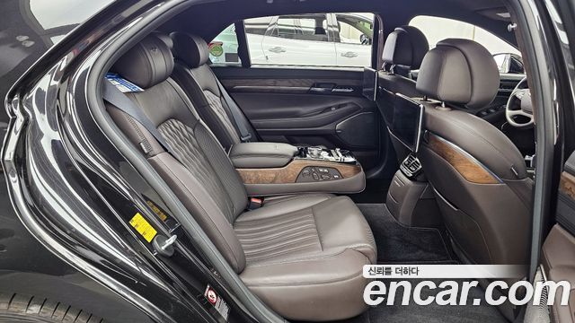 Genesis G90 2019 — photo 12