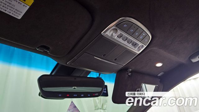 Genesis G90 2019 — photo 17