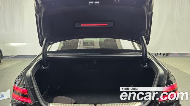 Genesis G90 2019 — photo 20