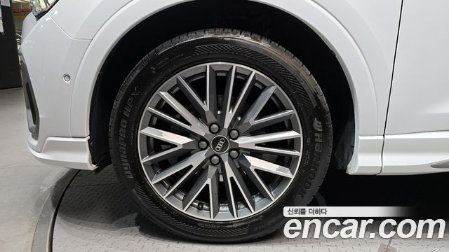 Audi Q3 2022 — photo 5
