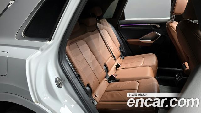 Audi Q3 2022 — photo 11