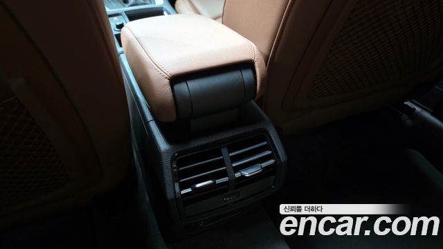 Audi Q3 2022 — photo 18