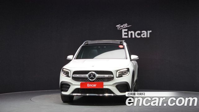 Mercedes-Benz GLB-Class 2022 — photo 3
