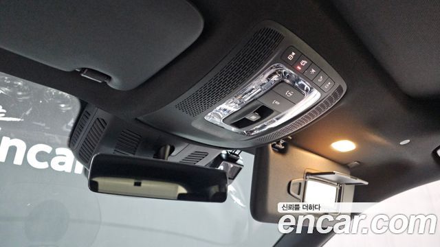 Mercedes-Benz GLB-Class 2022 — photo 25