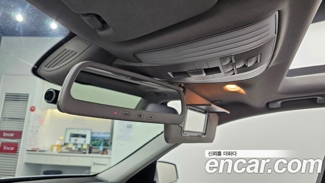 Mercedes-Benz E-Class 2012 — photo 16