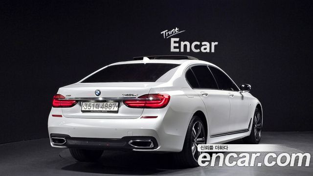BMW 7-Series 2018 — photo 2