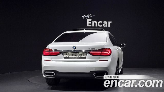BMW 7-Series 2018 — photo 4